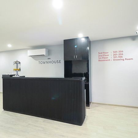 Townhouse Noida Sector 71 Near Iskcon Temple Noida Hotel Indirapuram Luaran gambar