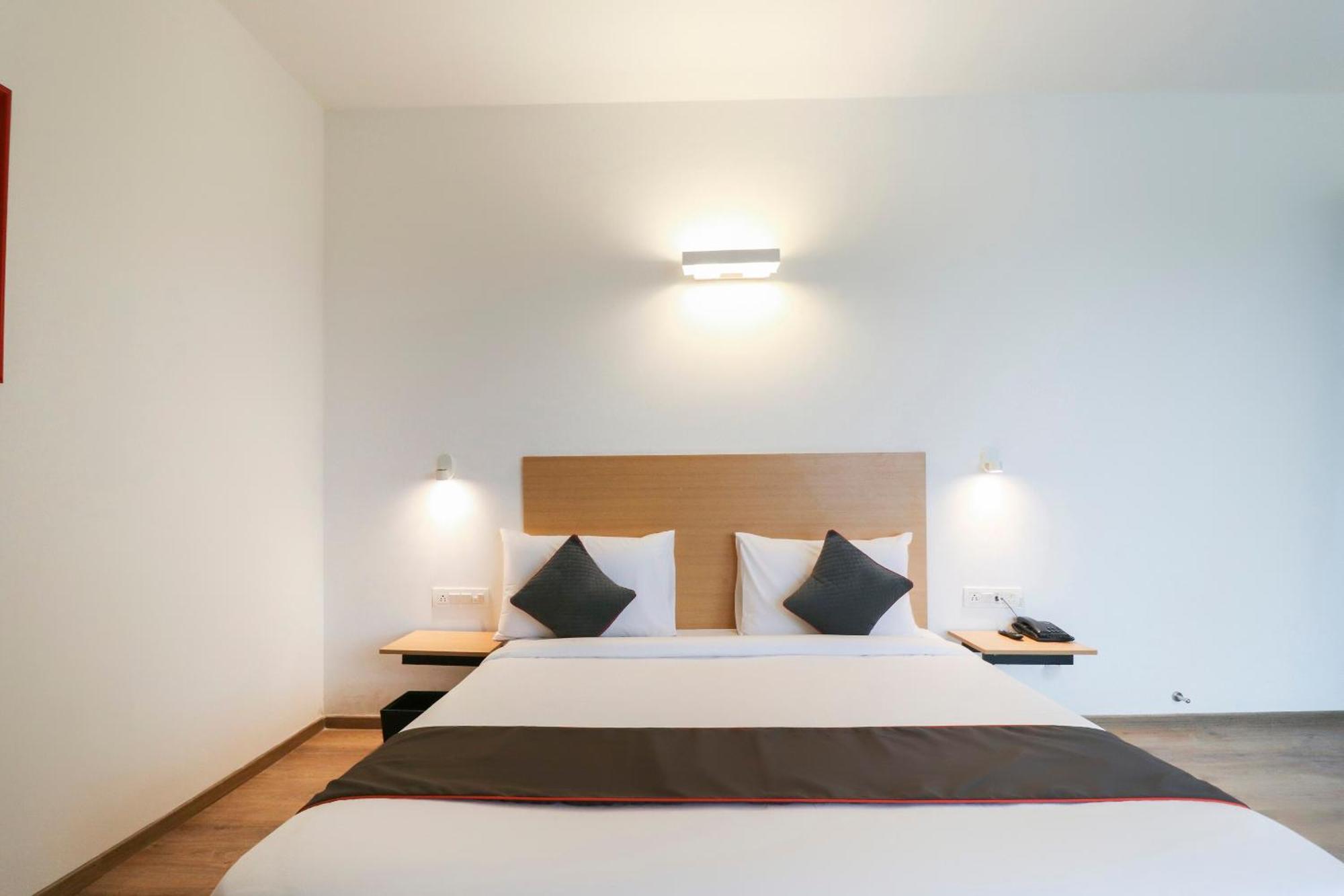 Townhouse Noida Sector 71 Near Iskcon Temple Noida Hotel Indirapuram Luaran gambar