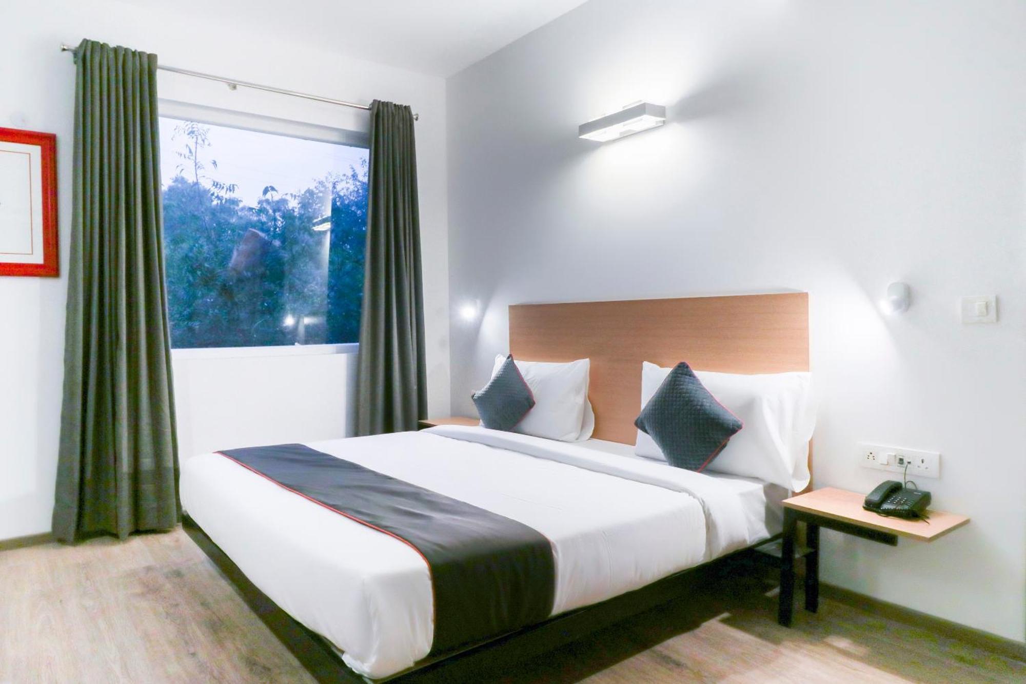Townhouse Noida Sector 71 Near Iskcon Temple Noida Hotel Indirapuram Luaran gambar