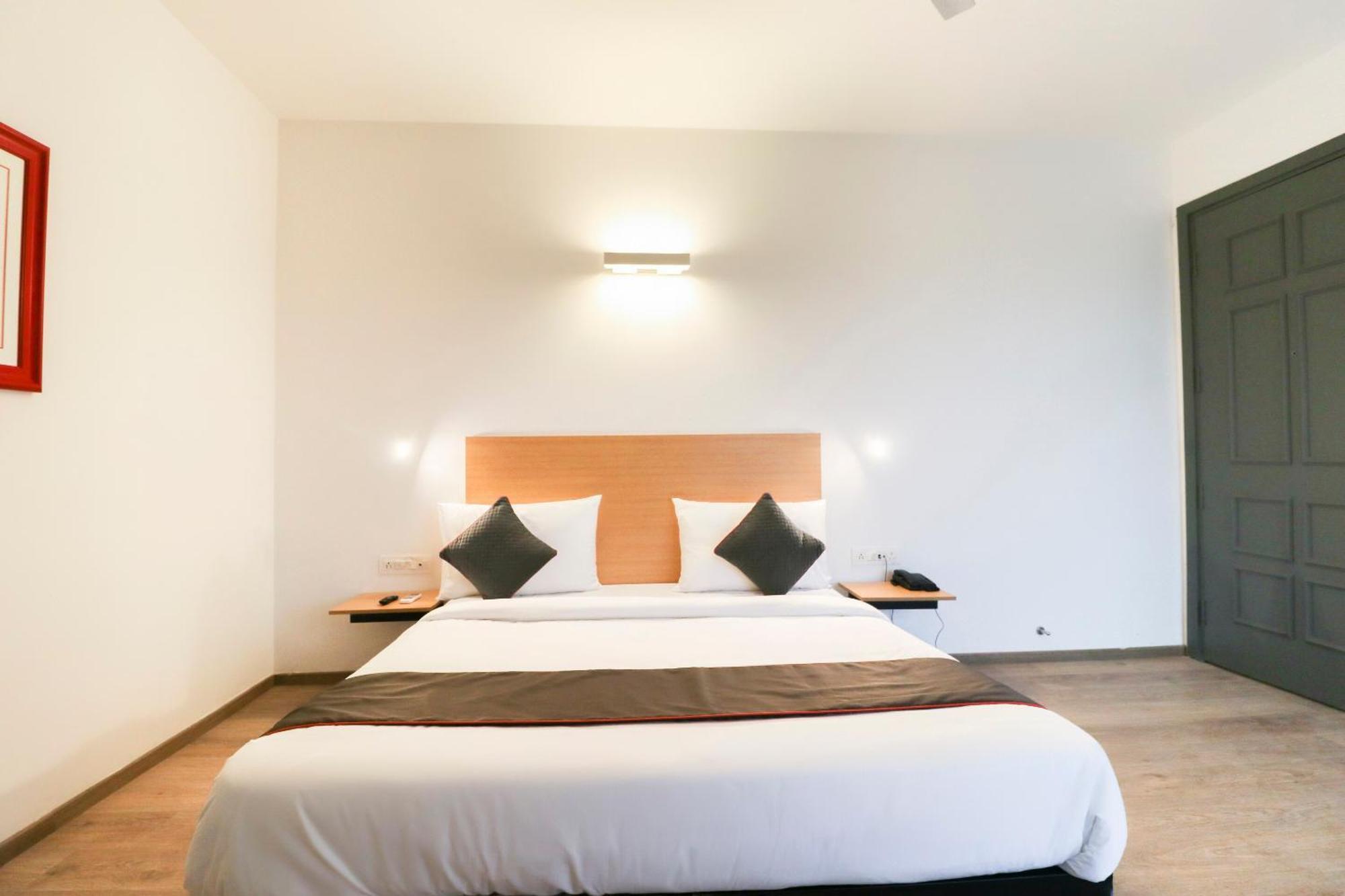 Townhouse Noida Sector 71 Near Iskcon Temple Noida Hotel Indirapuram Luaran gambar